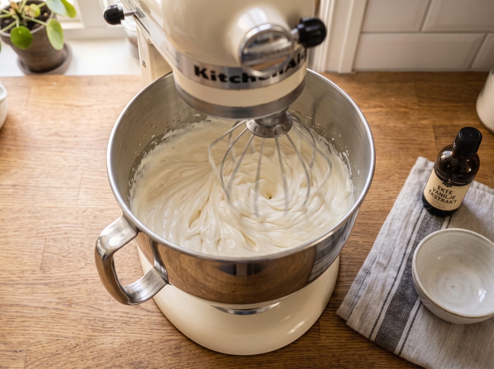 Verdens Beste Cake | Norwegian World's Best Cake with Vanilla Cream — step 15